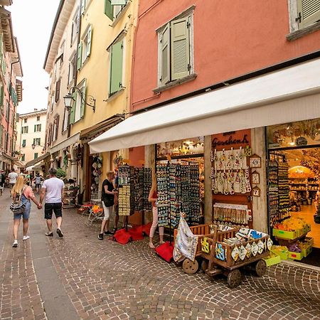 Appartamento Centro Storico Riva - Happy Rentals Riva del Garda Exterior foto