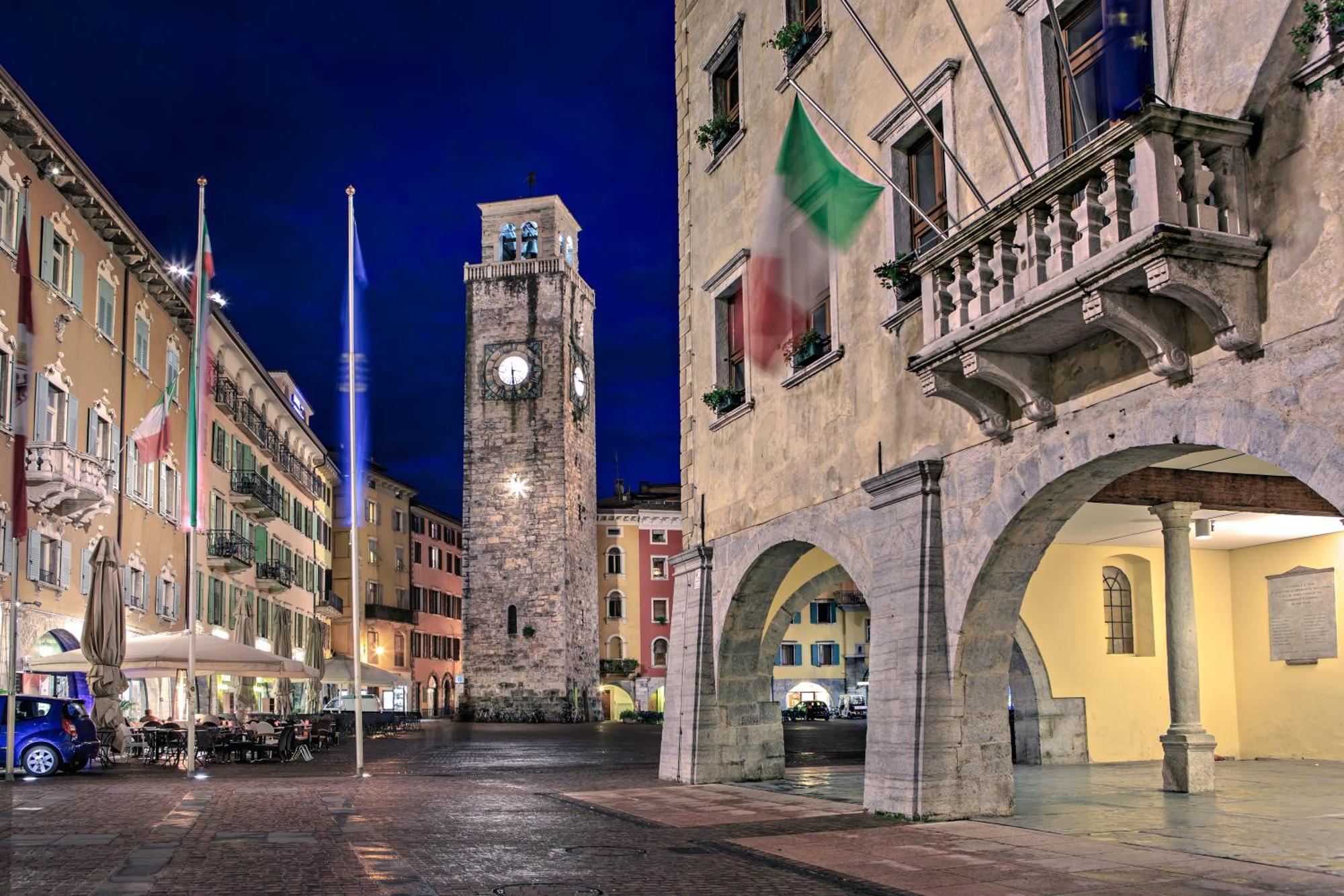 Appartamento Centro Storico Riva - Happy Rentals Riva del Garda Exterior foto